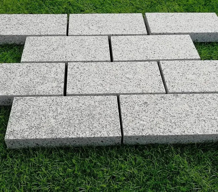 cobbles stones edging stones