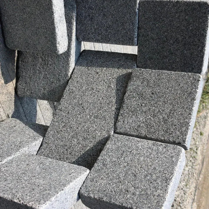 arctic granite setts, flamed dusk 100 x 100 x 30